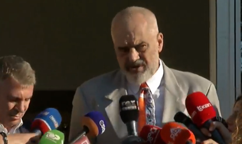 Rama zbulon detaje pas takimit në KP: Erdhëm sot për të shprehur vullnetin për çdo gjë të paqartë që kërkon  sqarim për ndryshimet kushtetuese! PD dhe aleatët u arratisën në drejtim të paditur