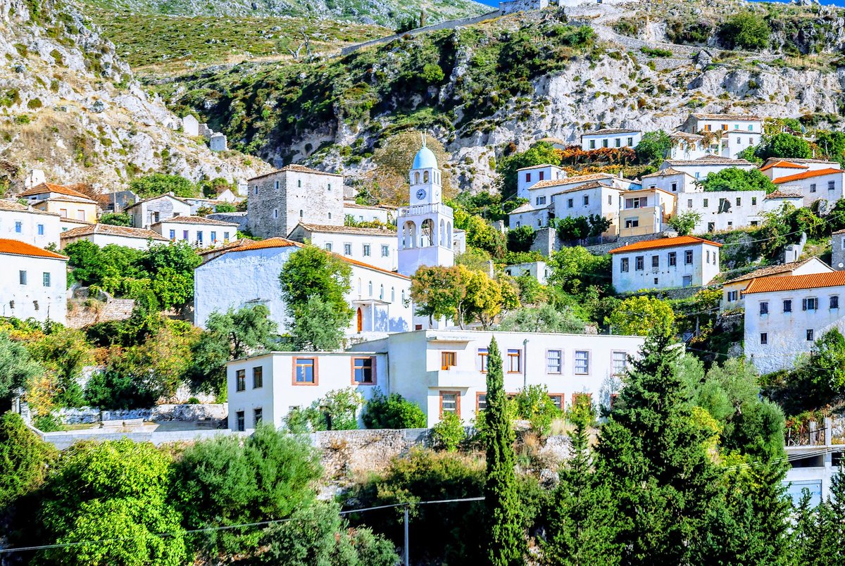 Kryeministri:Ky është fshati shqiptar që ia bën me sy jugut të Francës! (Video)