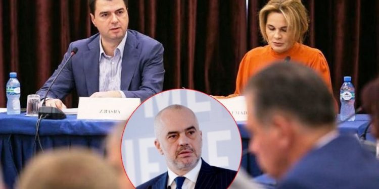 “Është kry, mos u lodhni”! Rama ia pret shkurt Bashës dhe Kryemadhit: Në 30 korrik duan apo s’duan ata ne do i votojmë ndryshimet! “Është kry, mos u lodhni”! Rama ia pret shkurt Bashës dhe Kryemadhit: Në 30 korrik duan apo s’duan ata ne do i votojmë ndryshimet!