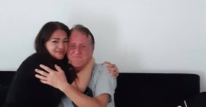 “40 ditë luftë me Covid”! Sopranoja shqiptare: Im atë ia doli edhe pse pati sëmundje të tjera shoqëruese “40 ditë luftë me Covid”! Sopranoja shqiptare: Im atë ia doli edhe pse pati sëmundje të tjera shoqëruese
