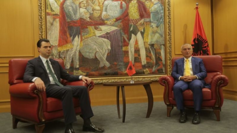Perla Nr.4 e ditës: Meta e priti Bashën në Presidencë, si kryeministër?! U bë “Besëlidhja e dytë e Lezhës”