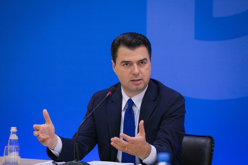 Basha hap thesin e mashtrimeve: Do ul taksat deri në 0.5% për biznesin e vogël, do heq taksën e Rrugës së Kombit Basha hap thesin e mashtrimeve: Do ul taksat deri në 0.5% për biznesin e vogël, do heq taksën e Rrugës së Kombit