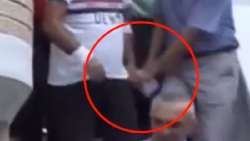 Me siguri presidenti i “virgjër” e ka harruar kur thotë… “Koha për t’i dhënë fund blerjes së votave”! Një video disa ditë para zgjedhjeve të vitit 2017 kur i sapo emëruari president paguante me sekser (Video) Me siguri presidenti i “virgjër” e ka harruar kur thotë… “Koha për t’i dhënë fund blerjes së votave”! Një video disa ditë para zgjedhjeve të vitit 2017 kur i sapo emëruari president paguante me sekser (Video)