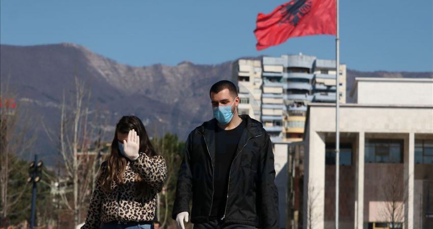 Kush kapet pa maskë nga nesër në Shqipëri, gjobitet me 20 mijë lekë Kush kapet pa maskë nga nesër në Shqipëri, gjobitet me 20 mijë lekë