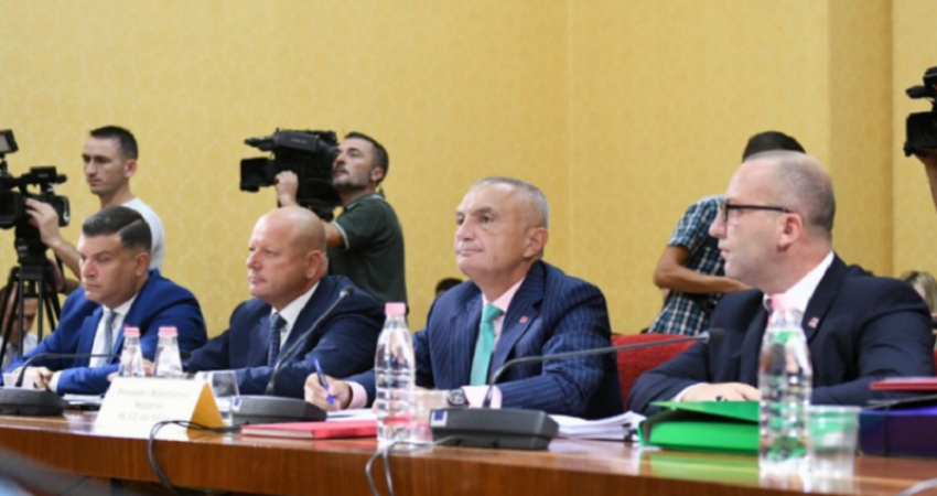 Pse sot komisioni për shkarkimin e Ilir Metës ishte qesharak?! Pse sot komisioni për shkarkimin e Ilir Metës ishte qesharak?!