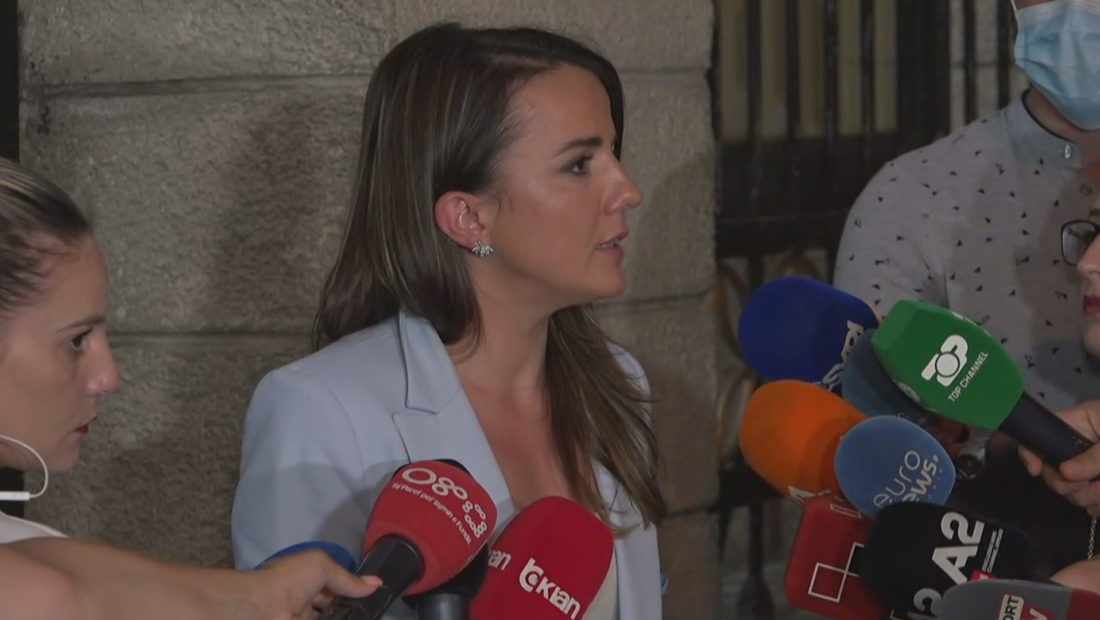 Rudina Hajdari Rudina Hajdari braktis Komisionin e Ligjeve: S’mund të bëhemi pjesë e kësaj loje të shëmtuar