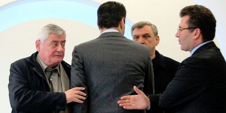 Djegia e mandateve/ Aleati i Bashës pranon ‘dështimin’ e opozitës: Donim të zhvlerësonim Parlamentin, por… Djegia e mandateve/ Aleati i Bashës pranon ‘dështimin’ e opozitës: Donim të zhvlerësonim Parlamentin, por…