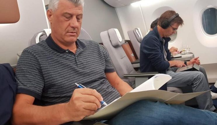 Hashim Thaçi niset në Hagë nga Rinasi Hashim Thaçi niset në Hagë nga Rinasi