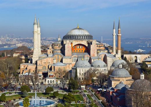 Nga 28 dhjetori kërkohet test negativ për ata që do udhëtojnë nga Tirana drejt Turqisë