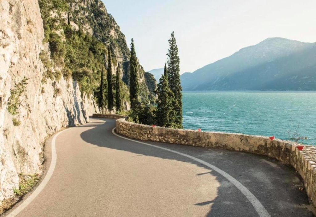 Rama publikon fotot: “Dallimi si dita me natën. E ke inat po jepi hakun, thotë Populli”