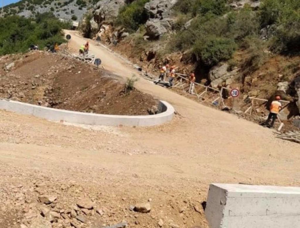 Rama publikon fotot: “Dallimi si dita me natën. E ke inat po jepi hakun, thotë Populli”