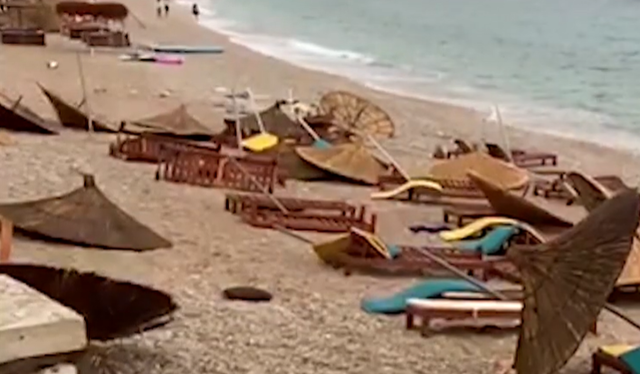 Reshjet e furishme të shiut dhe era e fortë kanë shkaktuar dëme në vend dhe bregdet/ Pamjet