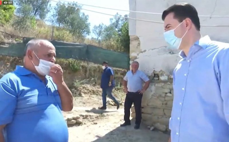 Basha po iu premtonte se sapo të kthehet në pushtet do t’i ndihmonte, qytetari: Je më shumë vonesë! Basha po iu premtonte se sapo të kthehet në pushtet do t’i ndihmonte, qytetari: Je më shumë vonesë!