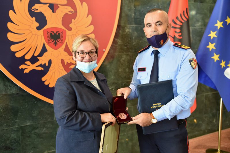 Aida Hajnaj ikën nga policia, të martën merr frenat e BKH dhe niset drejt SHBA, amerikanët gati pajisjet për FBI shqiptare, ja raporti Aida Hajnaj ikën nga policia, të martën merr frenat e BKH dhe niset drejt SHBA, amerikanët gati pajisjet për FBI shqiptare, ja raporti