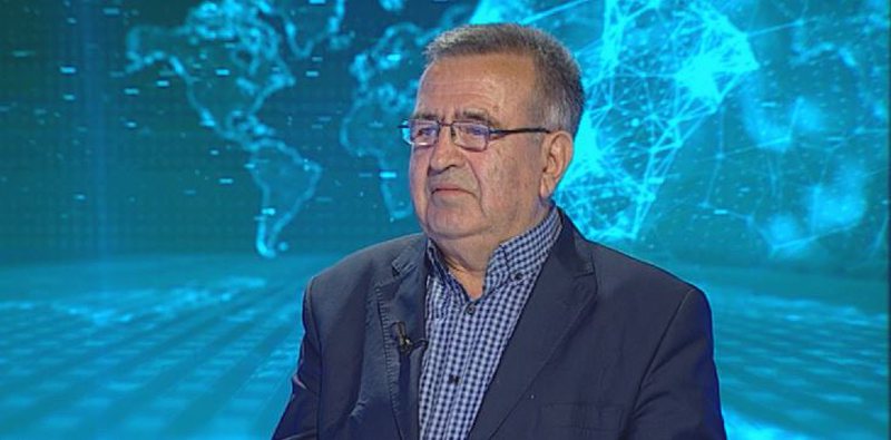 Ja pse Athina e hapi tani çështjen e kufirit, Berisha e shiti detin sepse mbahet peng nga grekët, i shpëtoi burgut falë beniaminit të tij në prokurori Ja pse Athina e hapi tani çështjen e kufirit, Berisha e shiti detin sepse mbahet peng nga grekët, i shpëtoi burgut falë beniaminit të tij në prokurori