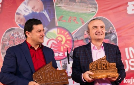 Dorëzon ankimimin në KQZ: LSI kërkon shpalljen e pavlefshme të zgjedhjeve në Gjirokastër Dorëzon ankimimin në KQZ: LSI kërkon shpalljen e pavlefshme të zgjedhjeve në Gjirokastër