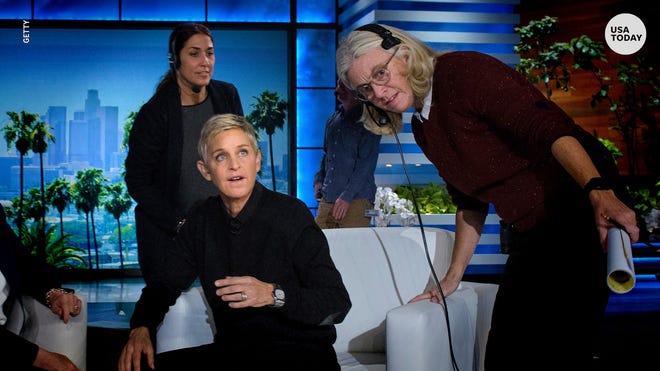 Ellen DeGeneres detyrohet të heq dorë nga emisioni saj pas akuzave, do ta zëvendësojë rivali Ellen DeGeneres detyrohet të heq dorë nga emisioni saj pas akuzave, do ta zëvendësojë rivali