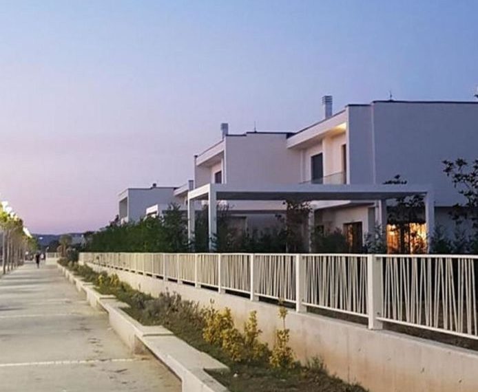 4 vila për gjashtë muaj, pa asnjë shpjegim 4 vila për gjashtë muaj, pa asnjë shpjegim