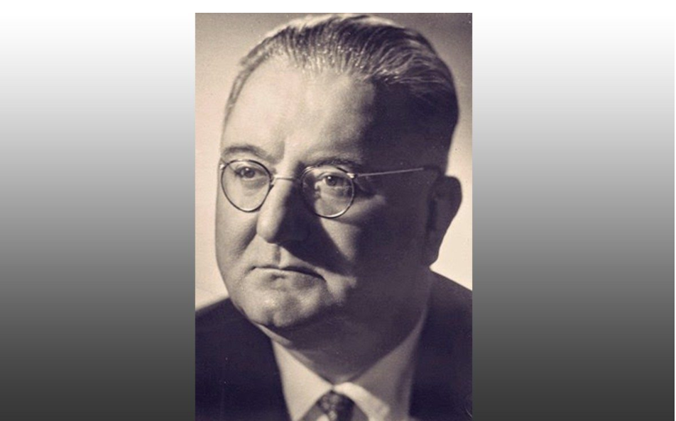 DEBATI: Si u soll Ernest Koliqi ndaj liceistëve të Korçës që s’pranonin përshëndetjen fashiste? DEBATI: Si u soll Ernest Koliqi ndaj liceistëve të Korçës që s’pranonin përshëndetjen fashiste?