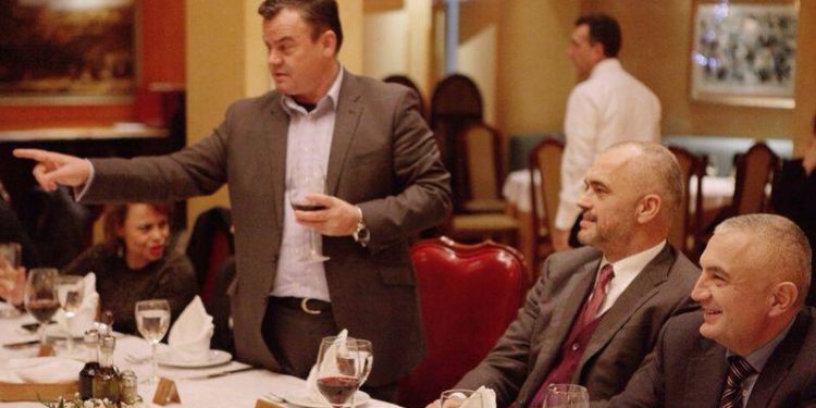 Lehësi i borderos së Metës: Presidenti do ta tërheqë zvarrë Ramën…! Lehësi i borderos së Metës: Presidenti do ta tërheqë zvarrë Ramën…!