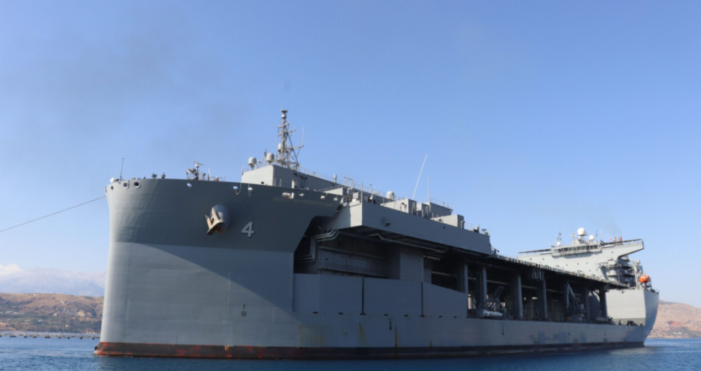 Tensionet me Turqinë: Mediat greke nxjerrin fotot e fregatës së dëmtuar! “Përbindëshi” amerikan zbarkon në ishullin grek