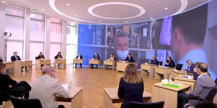 Sanremo “alla turka” në odën e Luli Bashës ! Shfaqja mbaroi