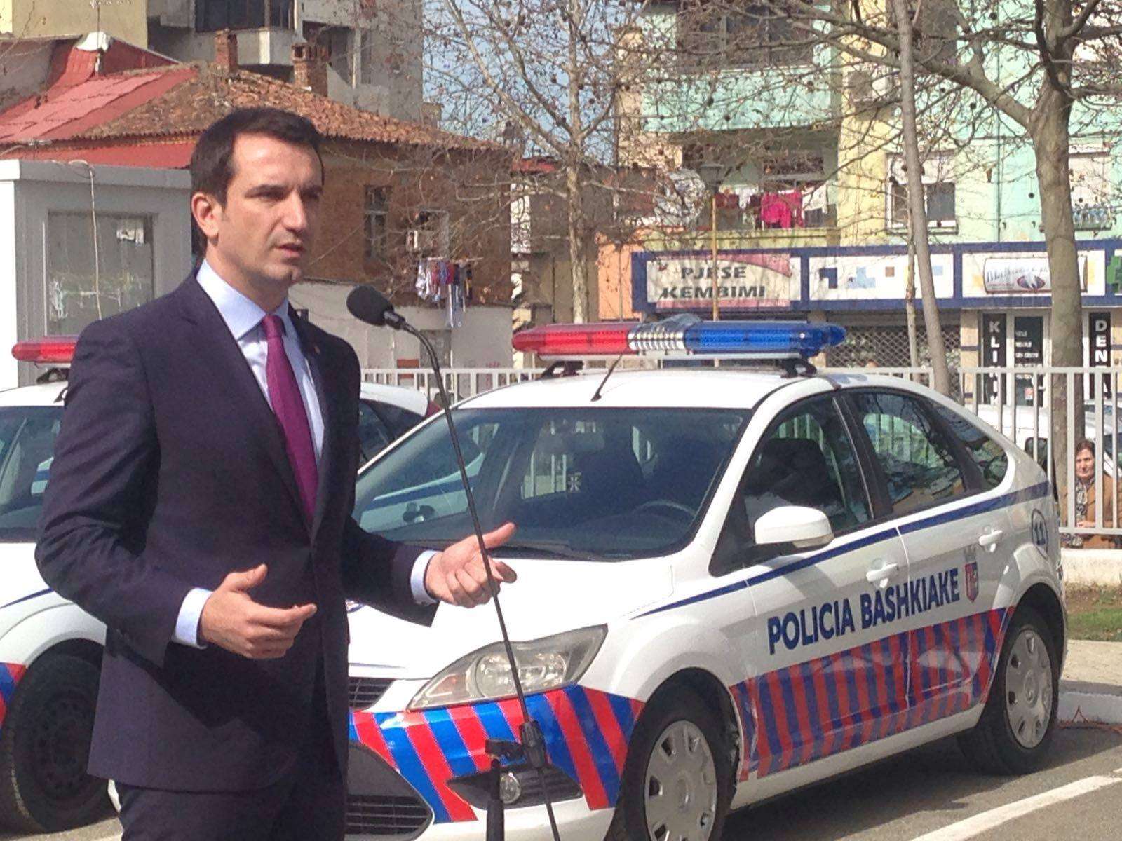 Tirana Parking nuk jep zgjidhje per makinat e rezidenteve, vijon vjedhja nga policia bashkiake Tirana Parking nuk jep zgjidhje per makinat e rezidenteve, vijon vjedhja nga policia bashkiake