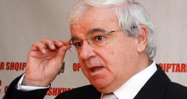 Spartak Ngjela paralajmëron arrestime të bujshme në Shqipëri: Ju tregoj se çfarë do të ndodhë pas 10 ditësh në Tiranë Spartak Ngjela paralajmëron arrestime të bujshme në Shqipëri: Ju tregoj se çfarë do të ndodhë pas 10 ditësh në Tiranë