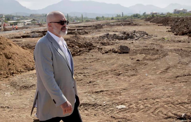 “Prej rrënojave të tragjedisë po lind një jetë e re”! Kryeministri Rama publikon pamjet dhe ka dy fjalë: Ata që u goditën më shumë… “Prej rrënojave të tragjedisë po lind një jetë e re”! Kryeministri Rama publikon pamjet dhe ka dy fjalë: Ata që u goditën më shumë…