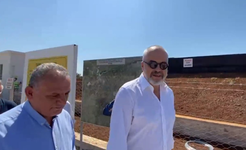 “Ju të PD-së keni 30 vite që nuk u mërzitët me Saliun”! Rama inspekton projektin strategjik dhe ua thotë troç: Me të bëni mitingjet e me ne punët! (Video) “Ju të PD-së keni 30 vite që nuk u mërzitët me Saliun”! Rama inspekton projektin strategjik dhe ua thotë troç: Me të bëni mitingjet e me ne punët! (Video)