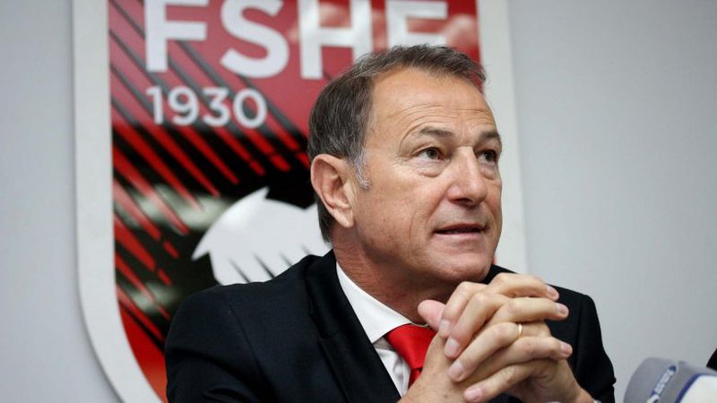 Gianni De Biasi jep lajmin e trishtë: U largove në heshtje mjeshtër Gianni De Biasi jep lajmin e trishtë: U largove në heshtje mjeshtër
