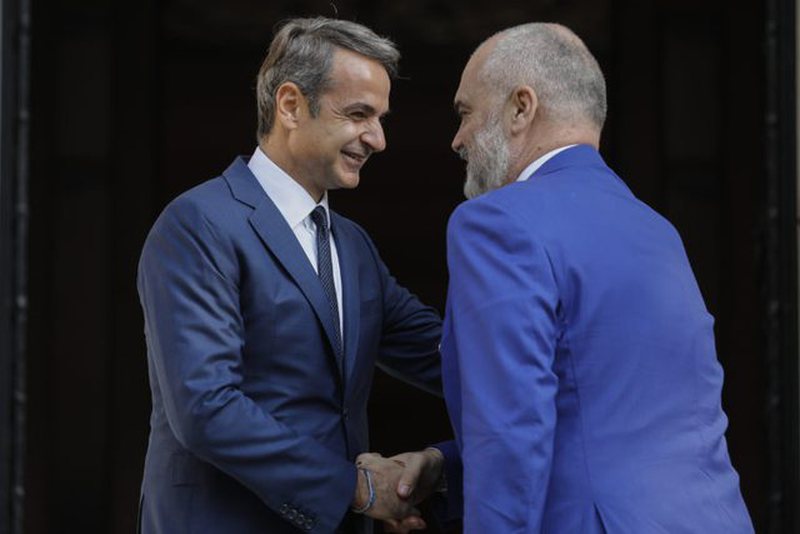 “Ruhuni nga ‘marrëdhëniet e shkëlqyera’ me Greqinë”, diplomati i njohur shqiptar reagon pas takimit të Ramës me Mitsotakis dhe lëshon paralajmërimin e rëndësishëm