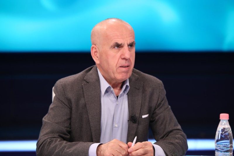 “E kryqëzuan” në rrjetet sociale, Pëllumb Pipero kërkon ndjesë publike: Ishte një gabim që duhej evituar, por emocionet ishin shumë të mëdha “E kryqëzuan” në rrjetet sociale, Pëllumb Pipero kërkon ndjesë publike: Ishte një gabim që duhej evituar, por emocionet ishin shumë të mëdha