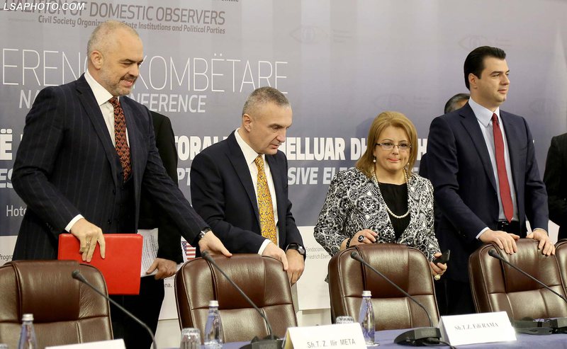 Basha dhe Berisha lënë në baltë presidentin, asnjë reagim mbi ndryshimet në Kodin Zgjedhor, Meta i vetëm në betejën kundër PS Basha dhe Berisha lënë në baltë presidentin, asnjë reagim mbi ndryshimet në Kodin Zgjedhor, Meta i vetëm në betejën kundër PS