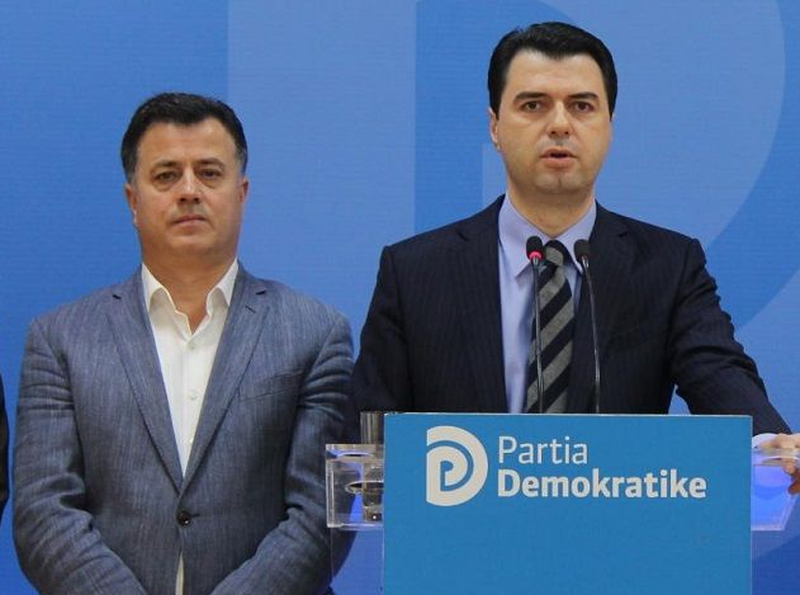 Basha nis spastrimet e klanit “Berisha”, Flamur Noka hiqet nga lista e kandidatëve në Kukës, dhjetra ish-deputetë rrezikojnë largimin Basha nis spastrimet e klanit “Berisha”, Flamur Noka hiqet nga lista e kandidatëve në Kukës, dhjetra ish-deputetë rrezikojnë largimin