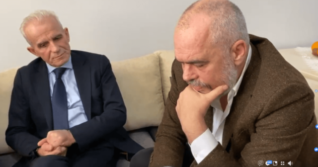 Humbi gjithë familjen në rrënoja, rrëfimi i Albert Carës: Dy miq më mbetën në jetë, Edi Rama dhe njeriu që po ndërton varret e fëmijëve Humbi gjithë familjen në rrënoja, rrëfimi i Albert Carës: Dy miq më mbetën në jetë, Edi Rama dhe njeriu që po ndërton varret e fëmijëve