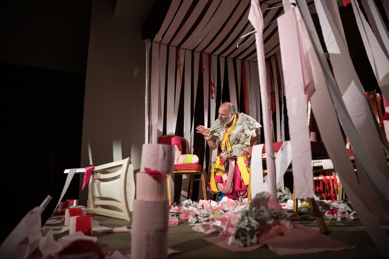 Meta hap Teatrin Kombëtarë në presidencë! Ha kokoshka me Budinën dhe “qan” për gazermën teatrore Meta hap Teatrin Kombëtarë në presidencë! Ha kokoshka me Budinën dhe “qan” për gazermën teatrore