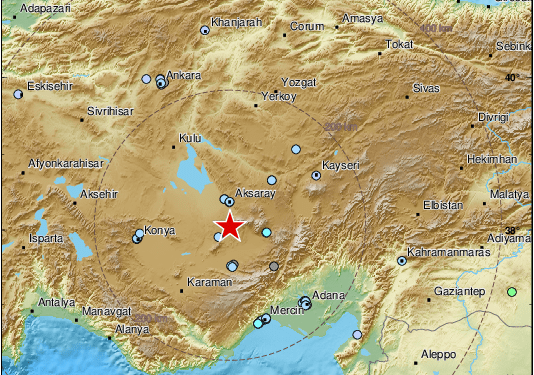Një tërmet i fuqishëm godet Turqinë Një tërmet i fuqishëm godet Turqinë