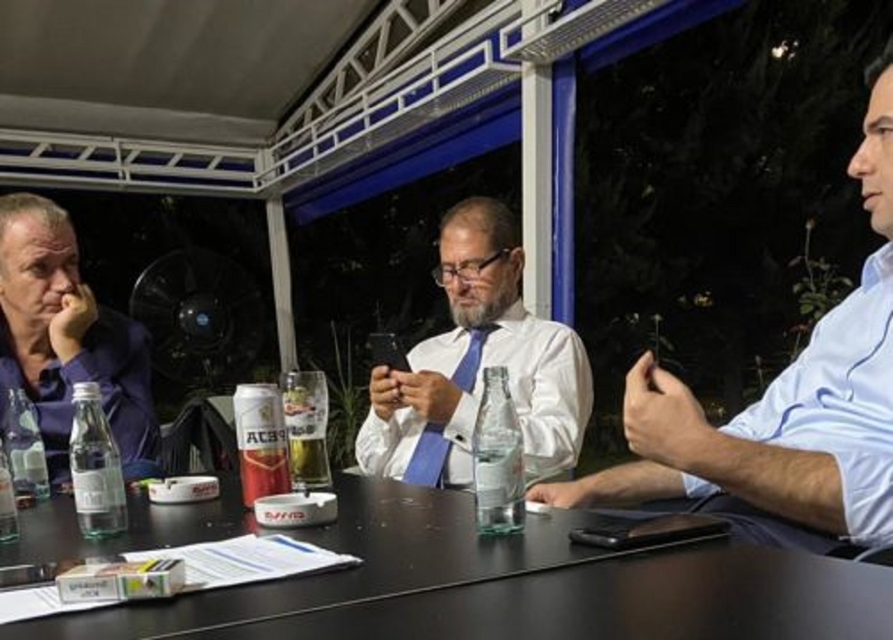 Karmina shpjegon lapsusin e Tit Vasilit, me afrimin me Sandrin Karmina shpjegon lapsusin e Tit Vasilit, me afrimin me Sandrin