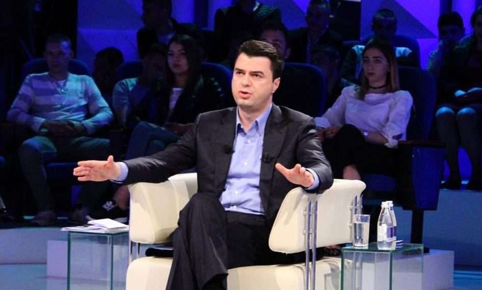 Vizioni “fylljonar” i Pjetër Fyllit, në emisonin teledokrrativ të Fejzos Vizioni “fylljonar” i Pjetër Fyllit, në emisonin teledokrrativ të Fejzos