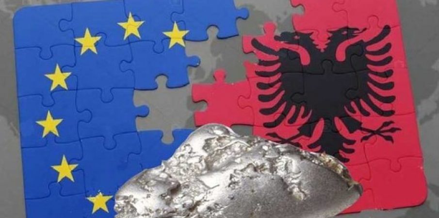 Metali i çmuar që mund të fusë Shqipërinë në Bashkimin Europian? Reuters: Ka depozita të shumta bashkë me Serbinë, ndaj KE po këmbëngul për integrimin e Ballkanit Perëndimor Metali i çmuar që mund të fusë Shqipërinë në Bashkimin Europian? Reuters: Ka depozita të shumta bashkë me Serbinë, ndaj KE po këmbëngul për integrimin e Ballkanit Perëndimor