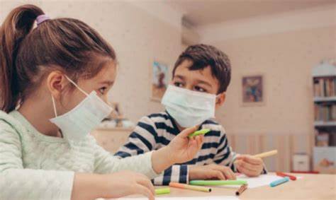 Infektohen me Covid 5 mësues të Gjimnazit “Sami Frashërit”, mbyllet shkolla Infektohen me Covid 5 mësues të Gjimnazit “Sami Frashërit”, mbyllet shkolla