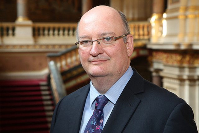 Ambasadori britanik në Tiranë: Nëse duan marrëveshje përtej 5 Qershorit, koha është e shkurtër