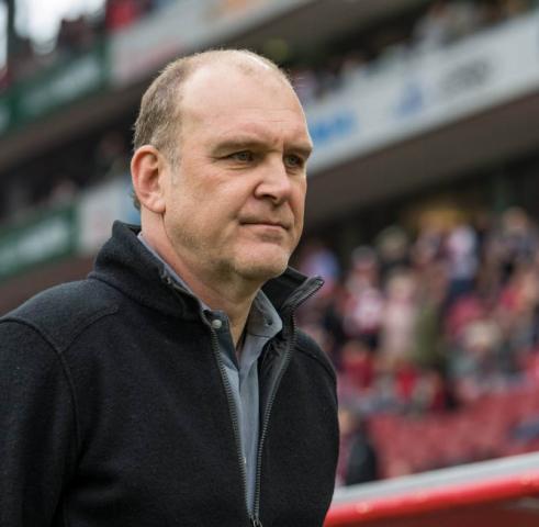 Drejtori i Wolsburg akuzon UEFA-n: Na dërgoi në një zonë të kuqe si Shqipëria Drejtori i Wolsburg akuzon UEFA-n: Na dërgoi në një zonë të kuqe si Shqipëria