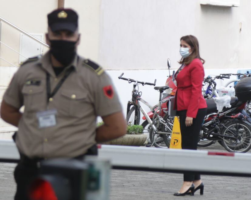 Si gënjeu publikisht mjeku kandidat për deputet i PD-së për përfitimi politik Si gënjeu publikisht mjeku kandidat për deputet i PD-së për përfitimi politik