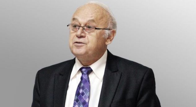 Bakojanis “zonjë klasike, sulmuesit e paktit “sharlatanë” (një reagim për Besnikun e Saliut) Bakojanis “zonjë klasike, sulmuesit e paktit “sharlatanë” (një reagim për Besnikun e Saliut)