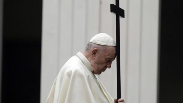 Papa Françesku: Thashethemet, një murtajë më e keqe se Covid-19