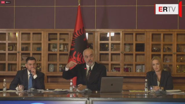 Rama: Rritja me 40% të pagave të mjekëve dhe 15% të mësuesve Rama: Rritja me 40% të pagave të mjekëve dhe 15% të mësuesve