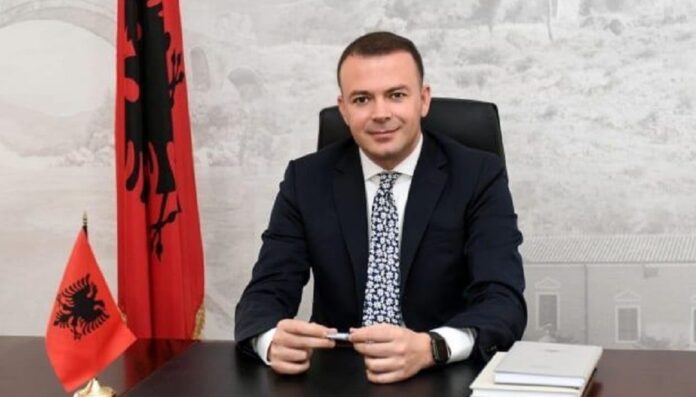 “Më thanë mos trego dënimin”! Shpëton Valdrin Pjetri: Dosja e Italisë mbyll hetimet në Shqipëri, ia ‘hedh’ pa asnjë pasojë juridike “Më thanë mos trego dënimin”! Shpëton Valdrin Pjetri: Dosja e Italisë mbyll hetimet në Shqipëri, ia ‘hedh’ pa asnjë pasojë juridike