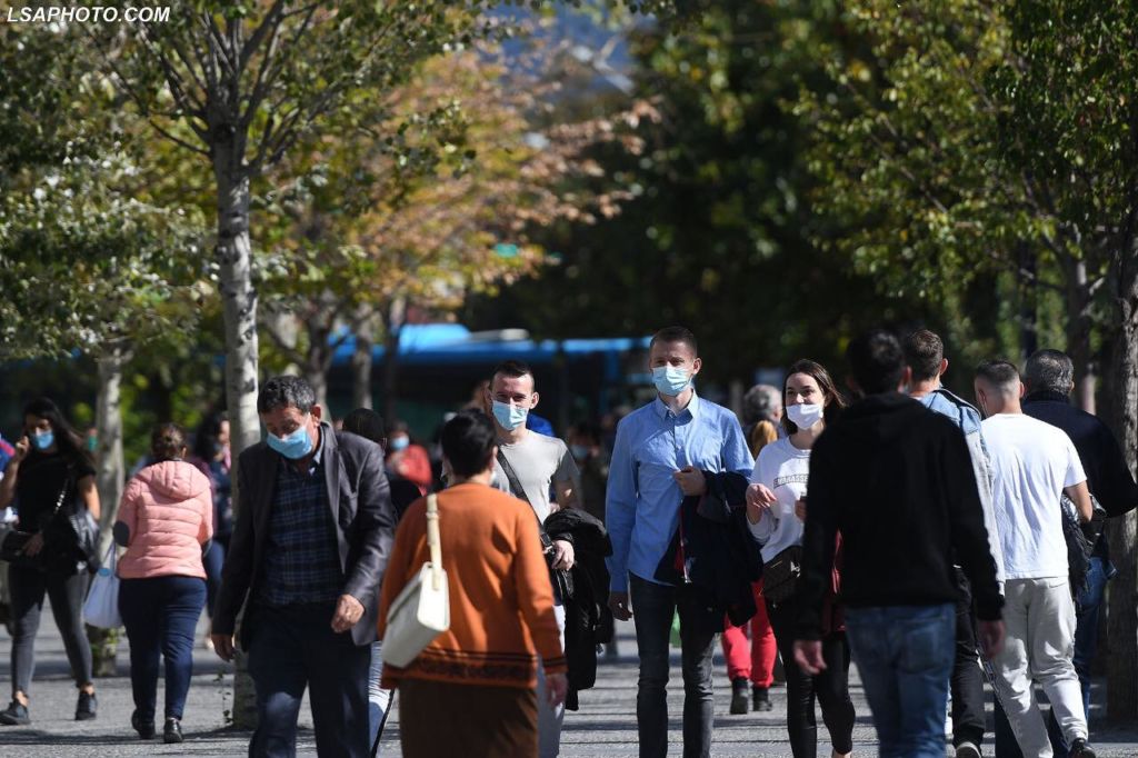 20% e banorëve të Tiranës, të imunizuar ndaj COVID: Por jemi larg imunitetit të tufës, që duhet të jetë 60% 20% e banorëve të Tiranës, të imunizuar ndaj COVID: Por jemi larg imunitetit të tufës, që duhet të jetë 60%